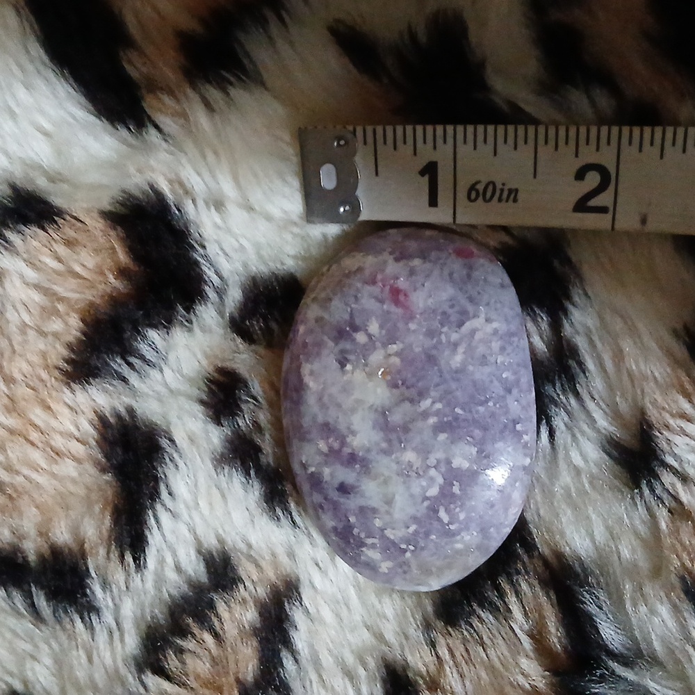 LEPIDOLITE PALM STONE - Picture 4 of 4